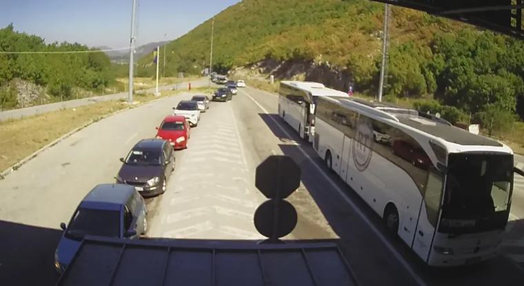 Gužve na granicama: Na ovim prelazima vozači najduže čekaju