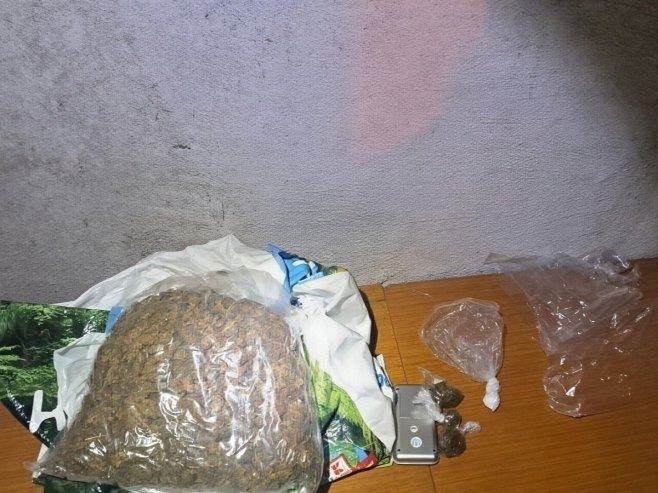Akcija “Kaciga”: Pronađen kilogram opojne droge, osumnjičeni predati tužilaštvu