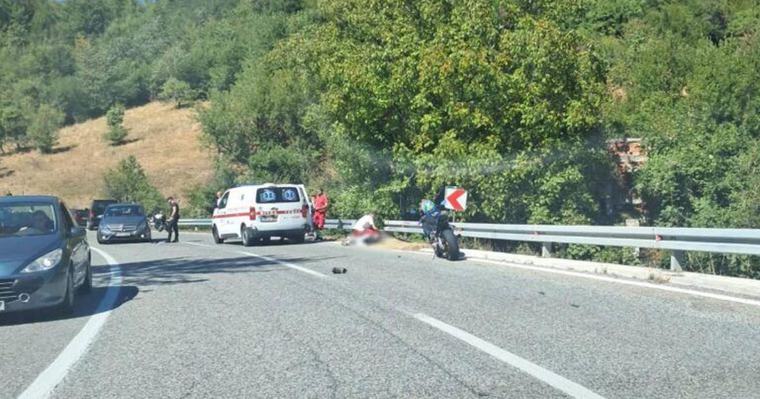 Teška nesreća u Hercegovini: Poginuo motociklist. Stvorile se duge kolone, promet otežan