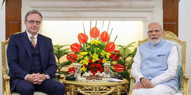 Pokušaj "slatke diplomatije": Premijer Belgije u Indiju poslao repliku spomenika od čokolade, ali se raspala u putu