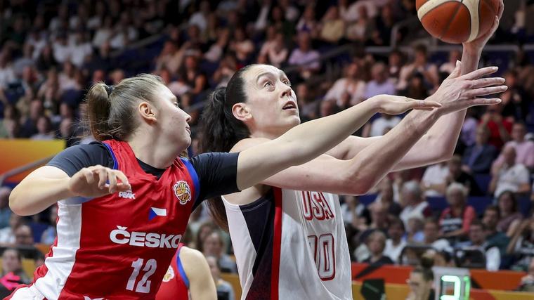 USA vs. Czechia Box Score, Reaction for Clark, More from FIBA Women's World Cup Ahead of KO Bracket