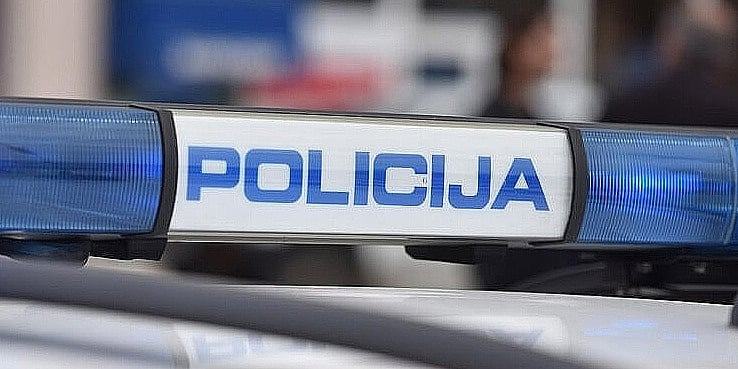 Teška nesreća kod Cazina: Vozač udario troje maloljetne djece