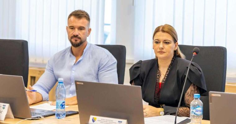 U ovom dijelu BiH turistički vlak nastavlja prometivati, uvedena i redovita linija